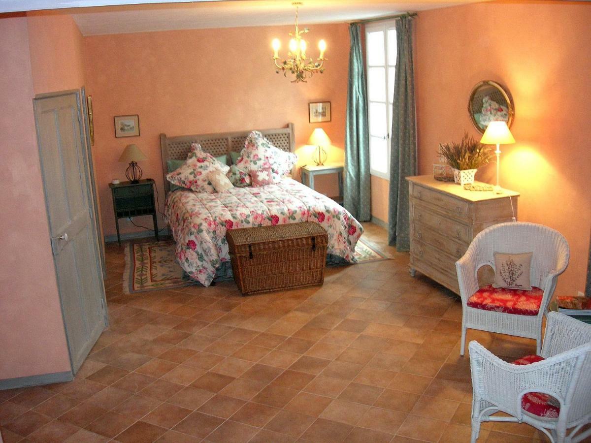 مبيت وإفطار آيكس أومبروفينس Le Clos Des Freres Gris المظهر الخارجي الصورة